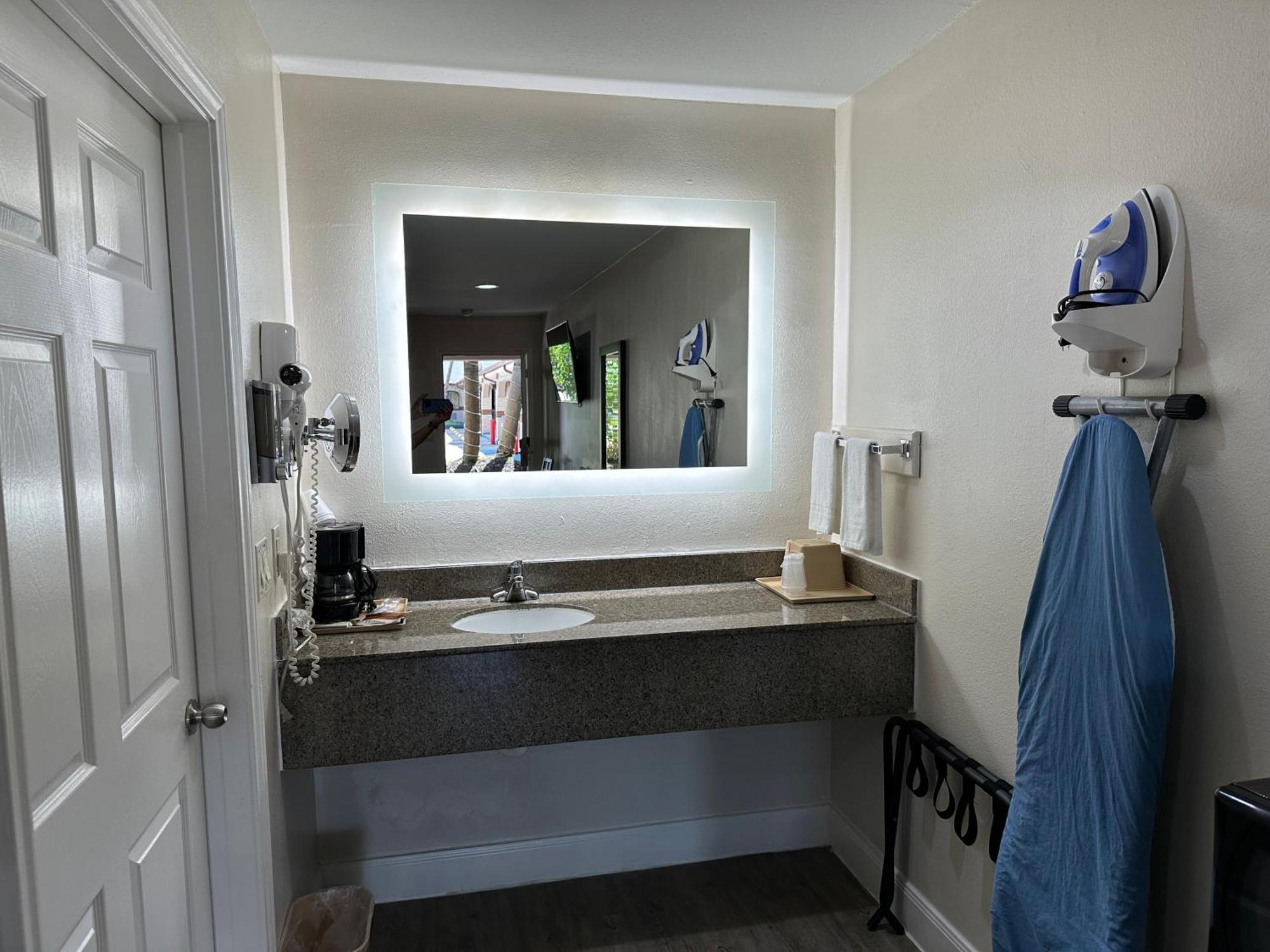 Palace Inn I-45 & Bellfort Houston Ngoại thất bức ảnh