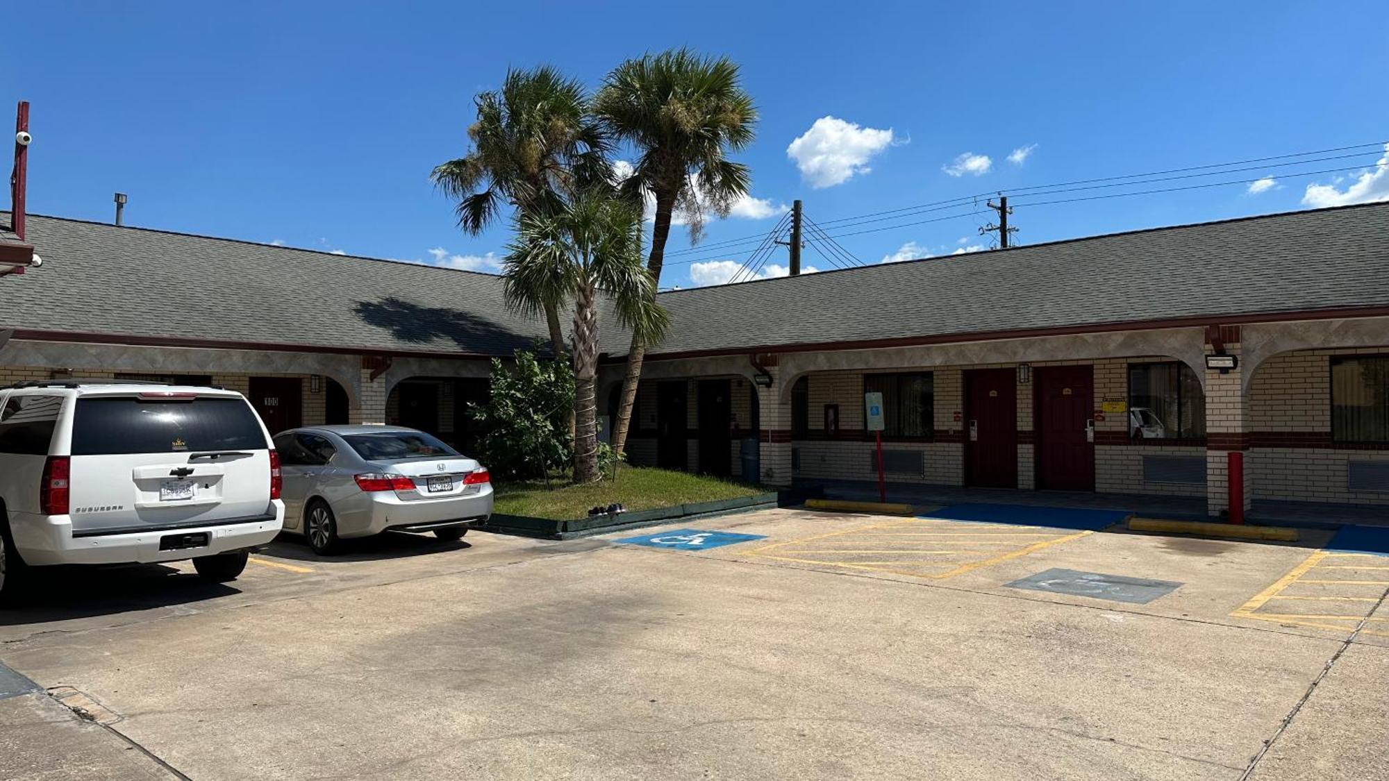Palace Inn I-45 & Bellfort Houston Ngoại thất bức ảnh